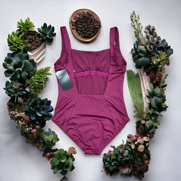 Nike Women's Swim One Piece - Maroon - Picture 8 of 8
